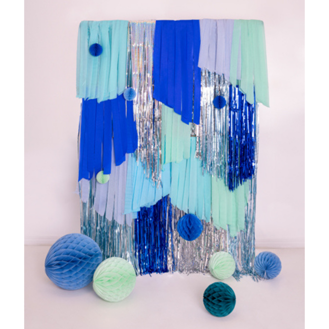 Crepe streamers green blue mix