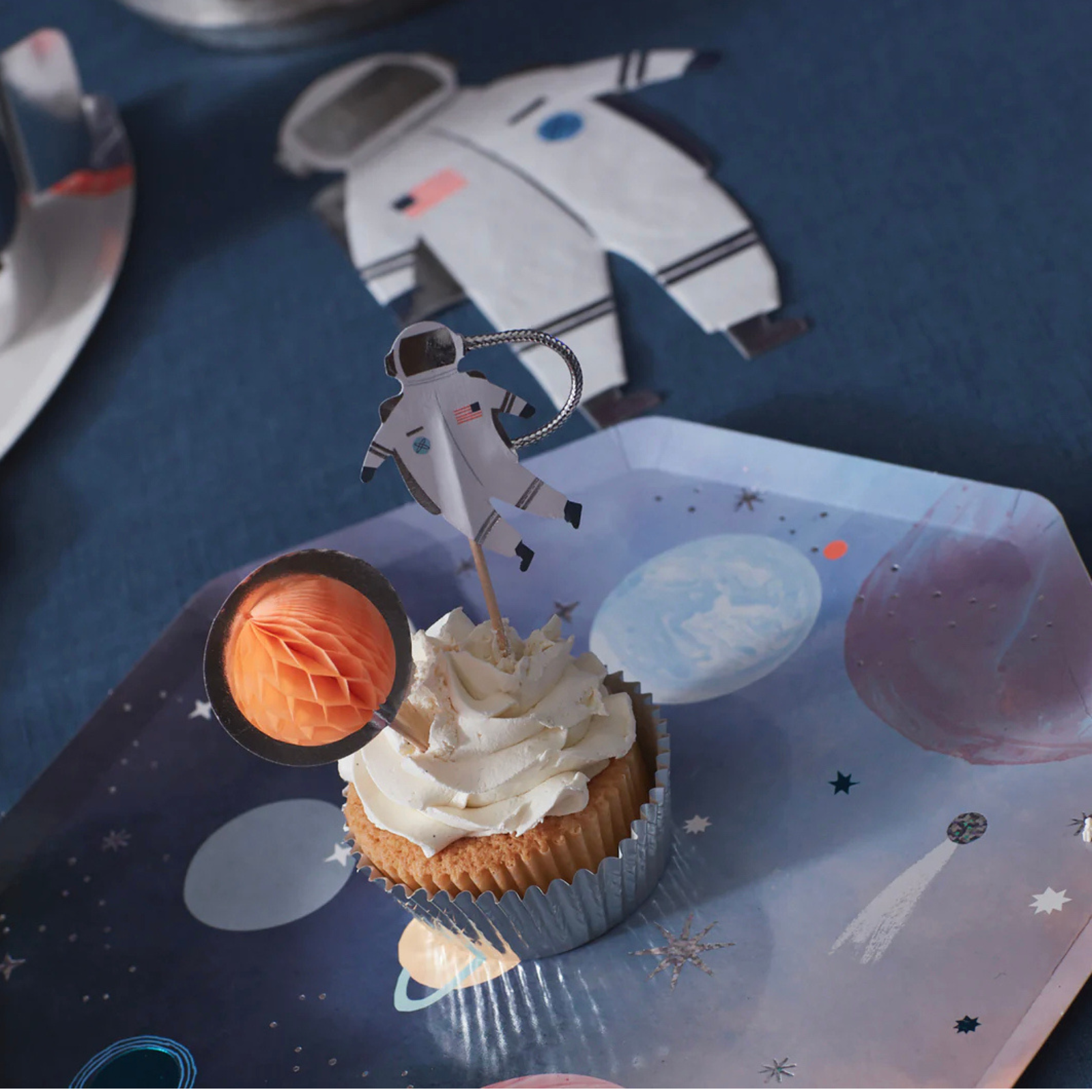 Meri Meri space cupcake kit