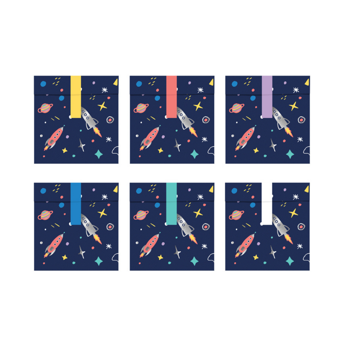 papieren zakjes met raketten sterren en planeten te gebruiken als traktatiezakjes